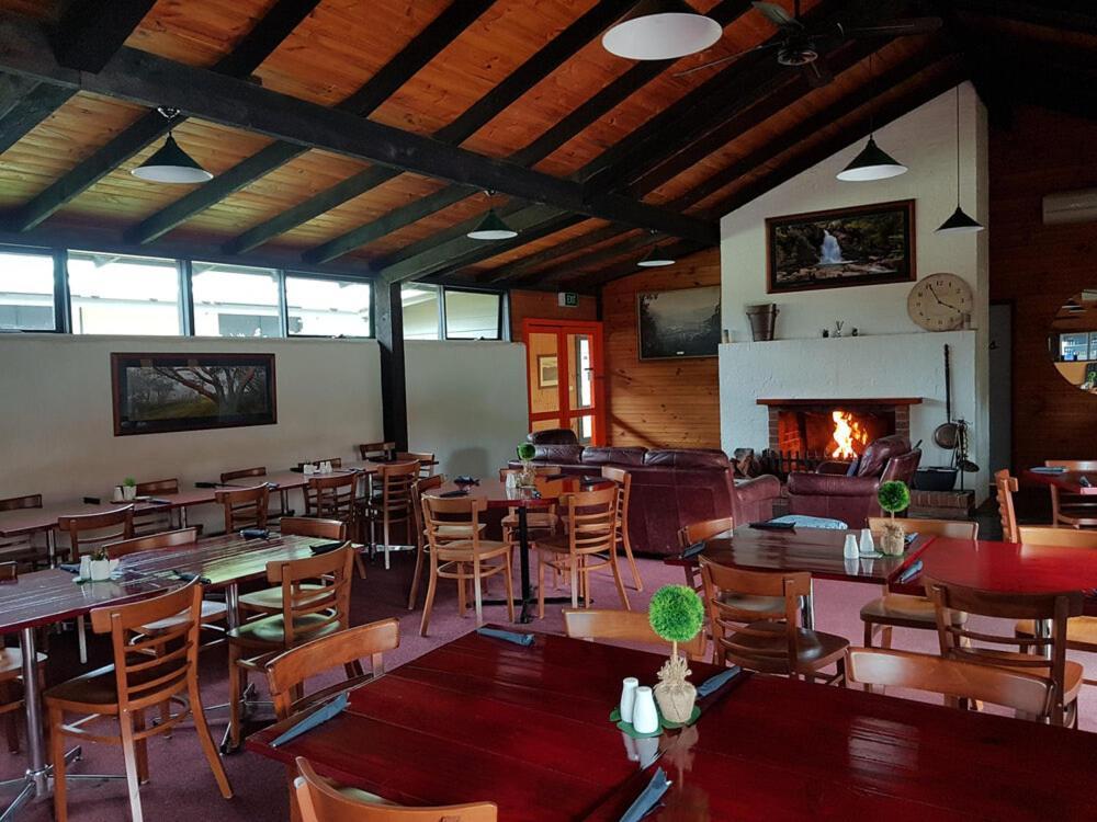 Harrietville Hotel Motel Екстер'єр фото