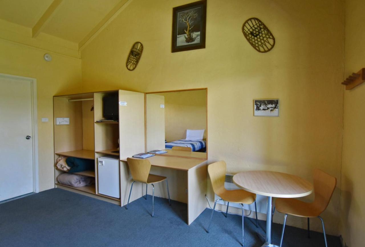 Harrietville Hotel Motel Екстер'єр фото