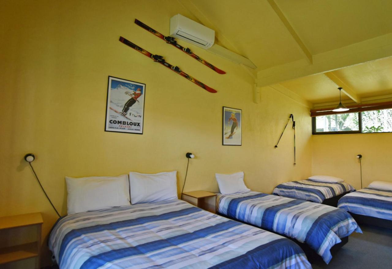 Harrietville Hotel Motel Екстер'єр фото