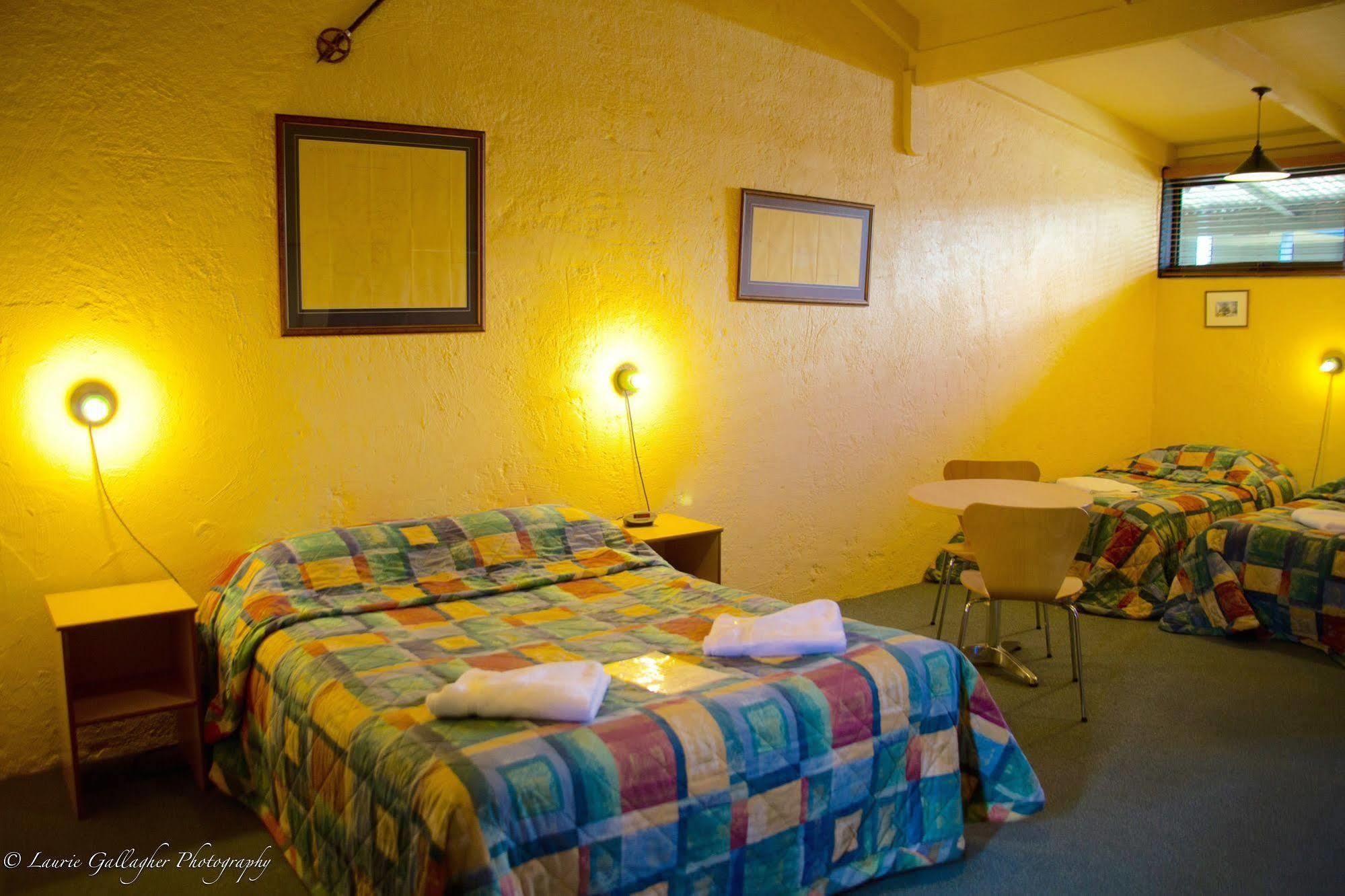 Harrietville Hotel Motel Екстер'єр фото